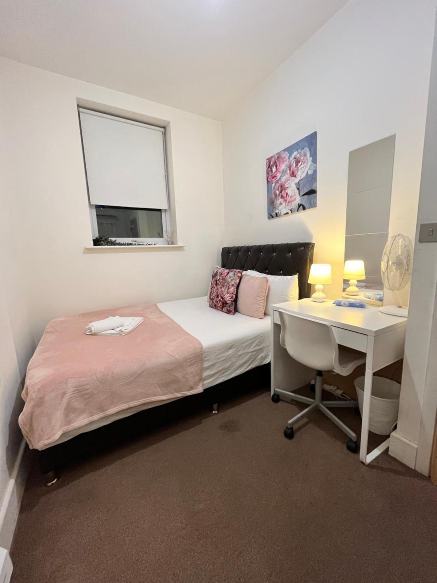 Metropolitan Coziness Private Bedrooms In Euston Station 161 Londra Esterno foto
