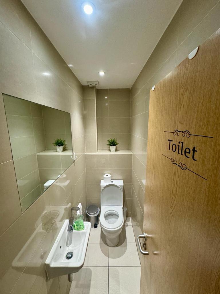 Metropolitan Coziness Private Bedrooms In Euston Station 161 Londra Esterno foto